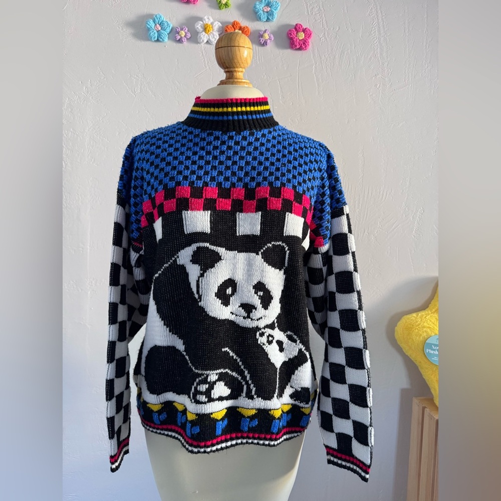 Custom Design Vintage 90s Bear panda checkerboard sweater pullover Women Size M